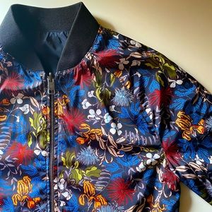 Reversible lightweight bomber jacket